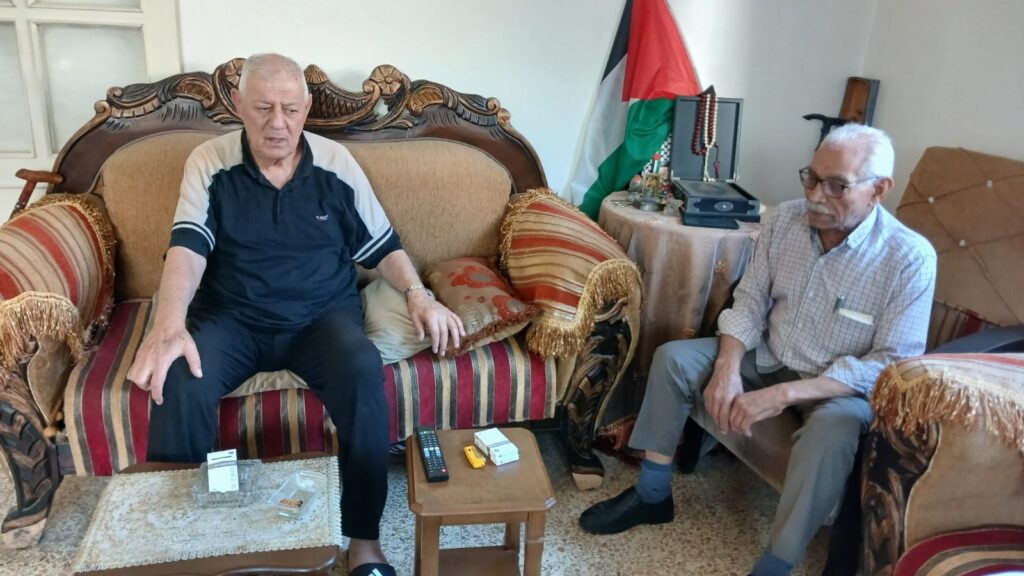 وفد قيادي من الهيئة الوطنية للمتقاعدين العسكريين الفلسطينيين يزور الحاج حسن شاكر «أبو طارق» للاطمئنان على صحته