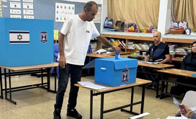 الليكود يُعدّ ملفا بشأن التصويت في أراضي الـ48 للتشكيك في نتائج الانتخابات