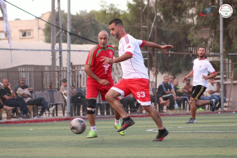 خدمات البريج واتحاد دير البلح يتأهلان للدور الثاني في بطولة الشهيد محمد فارس أبو زايد لقدامى اللاعبين