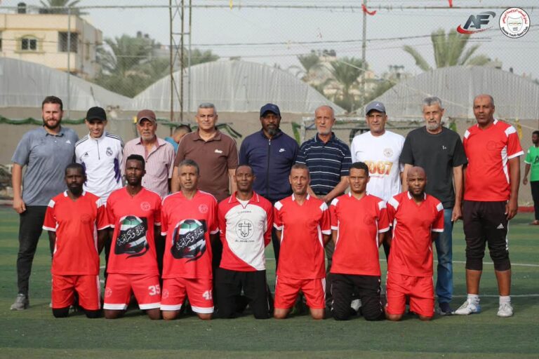 الزوايدة والمغازي إلى نهائي بطولة الشهيد محمد أبو زايد لقدامى اللاعبين